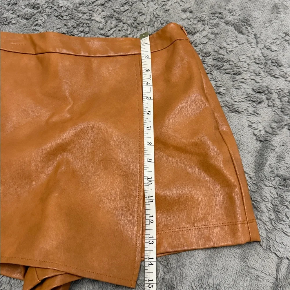 Iris Faux Leather Skort Women’s Size Medium